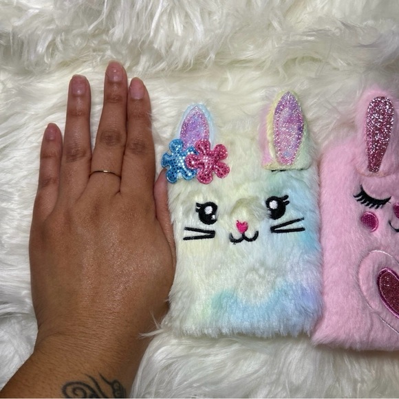 New Miniature Fuzzy Character Notebook Bundle - Picture 4 of 4